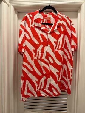 D'iyanu Men's XL Abstract Red and White Print Rayon Camp Collar Shirt